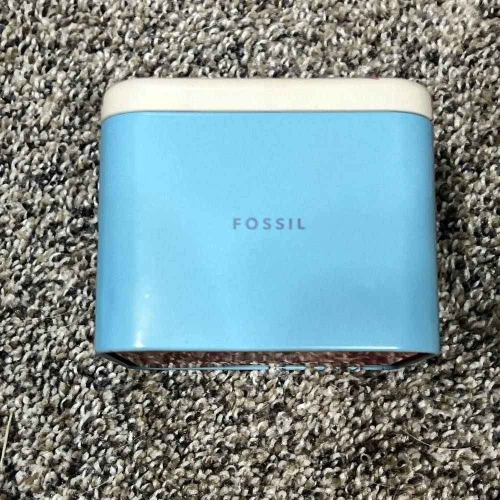 Fossil Retro Car Design Tin